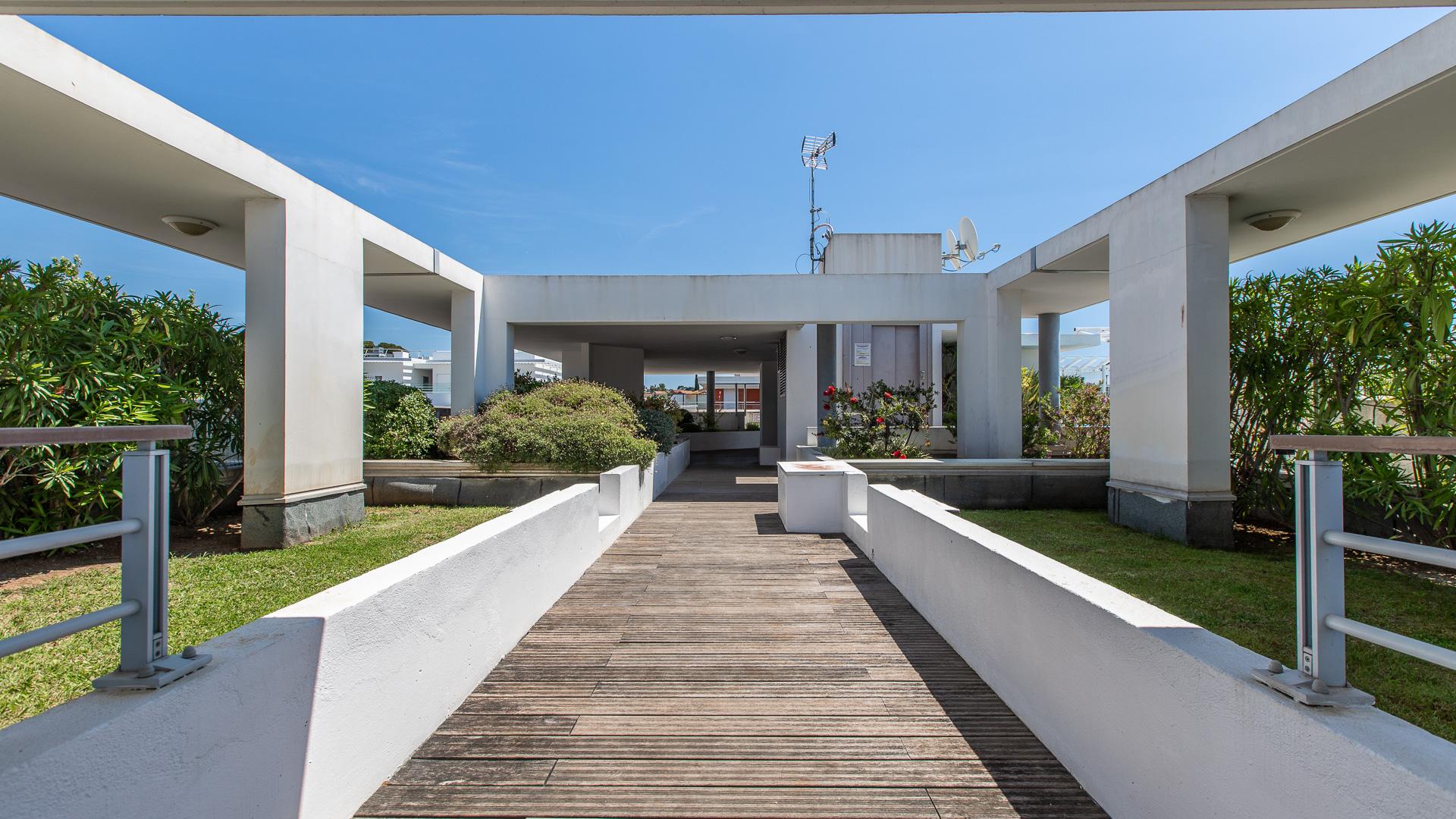 Vacanceole - Residence Le Crystal Кань-сюр-Мер Экстерьер фото