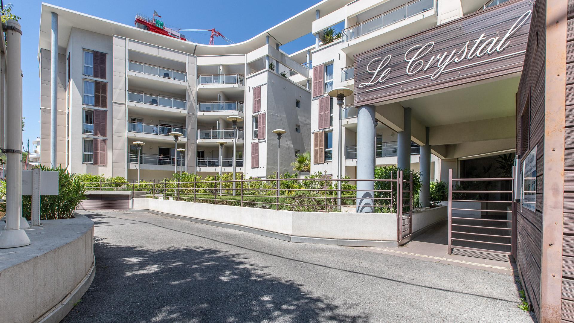 Vacanceole - Residence Le Crystal Кань-сюр-Мер Экстерьер фото