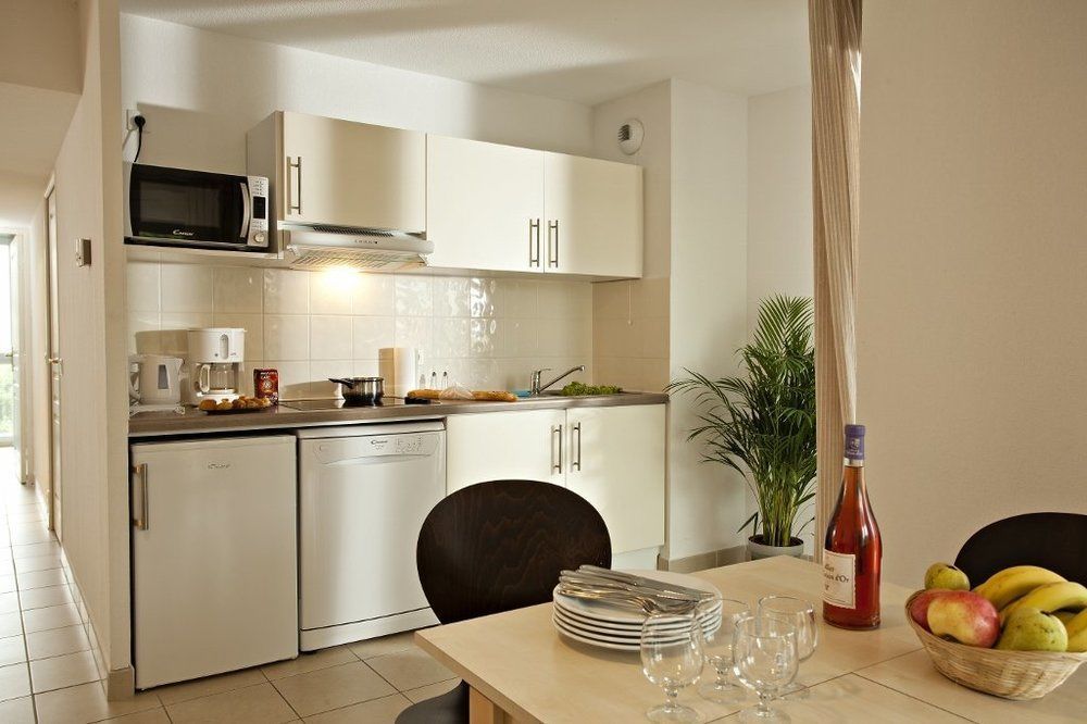 Vacanceole - Residence Le Crystal Кань-сюр-Мер Экстерьер фото